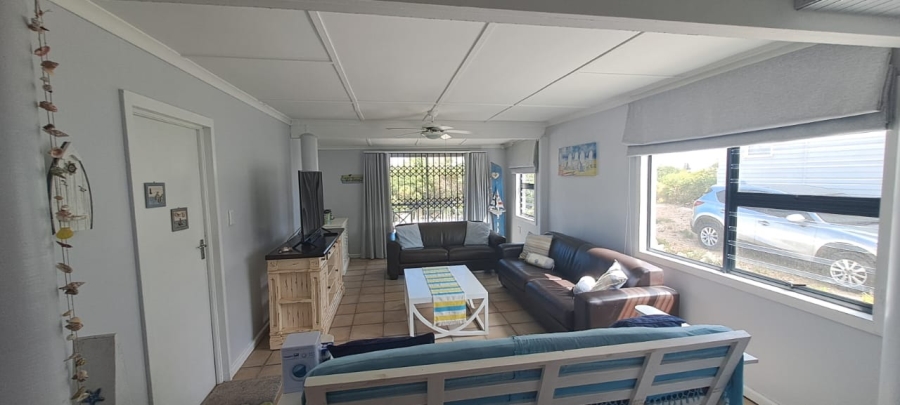 To Let 3 Bedroom Property for Rent in Rooi Els Western Cape